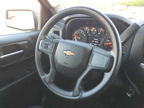 Used 2025 Chevrolet Silverado 1500 W/T image 27