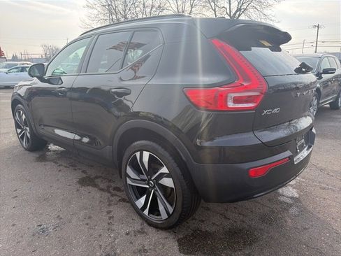 Used 2023 Volvo XC40 B5 Plus w/ Driver Assist Package image 10