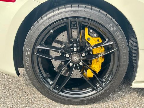 Used 2017 Ferrari 488 Spider RWD image 17