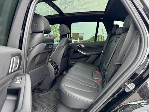 Used 2023 BMW X5 xDrive40i AWD/4WD image 10