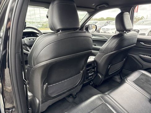 Used 2024 Jeep Grand Cherokee Altitude image 17