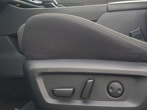 Used 2022 Nissan Rogue SV image 11