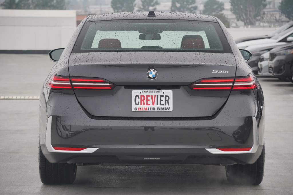 Used 2026 BMW 530i w/ Premium Package RWD image 6