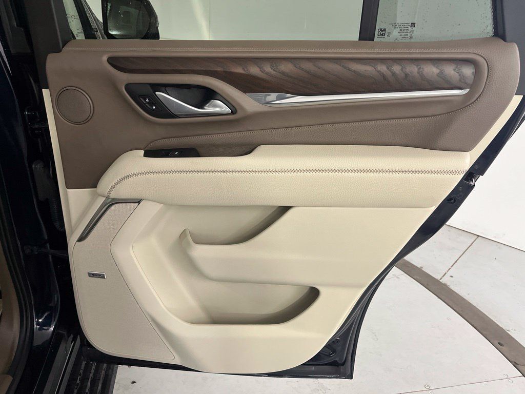 Used 2022 GMC Yukon Denali AWD/4WD image 30