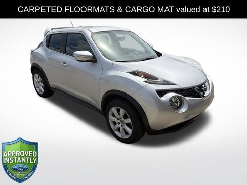 Used 2017 Nissan Juke SV FWD image 1
