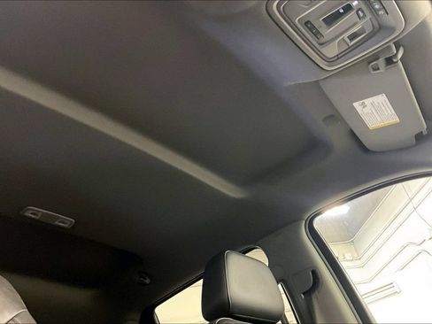Used 2022 Chevrolet Silverado 1500 LT Trail Boss w/ Convenience Package II AWD/4WD image 28