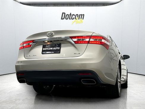 Used 2014 Toyota Avalon XLE Premium image 12