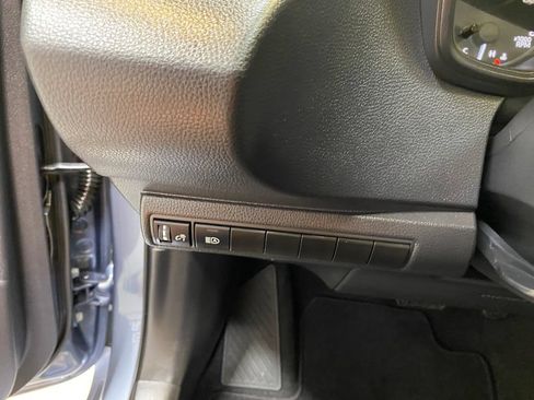 Used 2025 Toyota Corolla LE FWD image 32