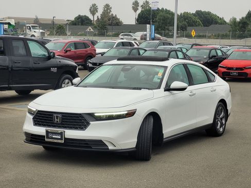 Certified 2024 Honda Accord EX image 9