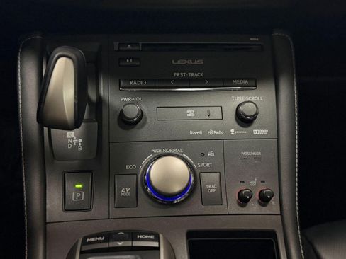 Used 2017 Lexus CT 200h CT 200h image 14