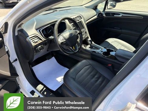 Used 2016 Ford Fusion SE w/ Equipment Group 202A FWD image 12