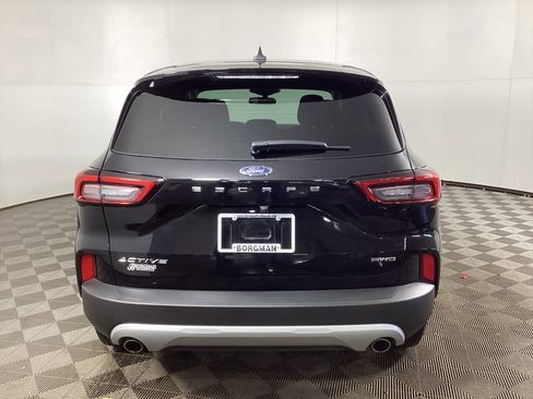 Used 2025 Ford Escape Active AWD/4WD image 3