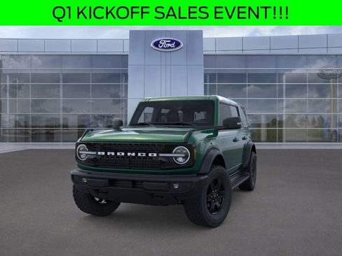 New 2025 Ford Bronco Outer Banks image 2