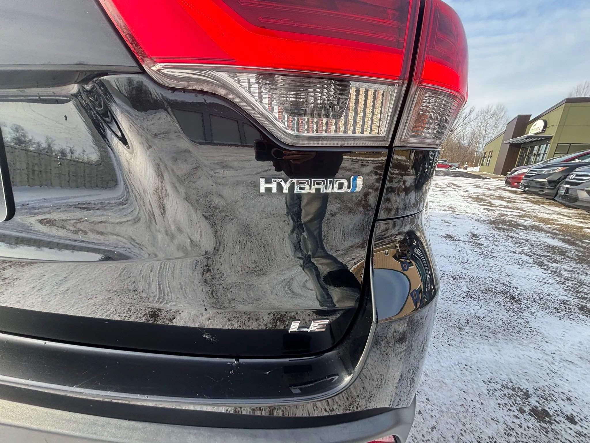 Used 2018 Toyota Highlander LE w/ Carpet Mat Package (TMS) AWD/4WD image 37