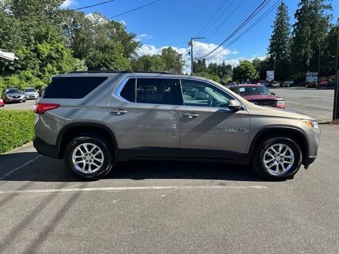 Used 2019 Chevrolet Traverse LT AWD/4WD image 4