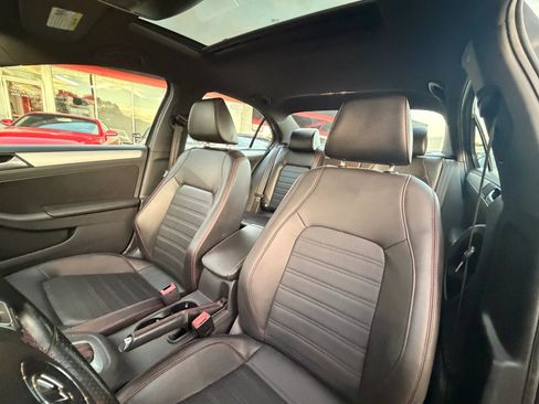 Used 2014 Volkswagen Jetta GLI Autobahn FWD image 9