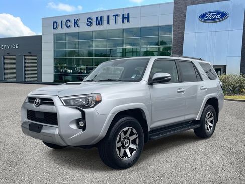Used 2024 Toyota 4Runner TRD Off-Road Premium image 3