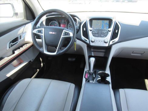 Used 2012 GMC Terrain SLT image 13