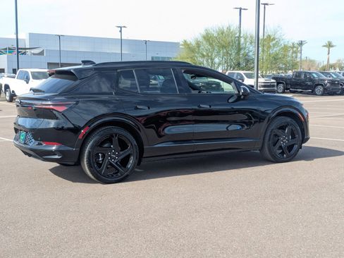 Used 2025 Chevrolet Equinox EV RS image 5