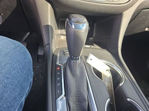 Used 2019 Chevrolet Equinox Premier image 18