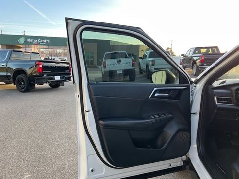 Used 2023 Mitsubishi Outlander SE Black Edition image 27