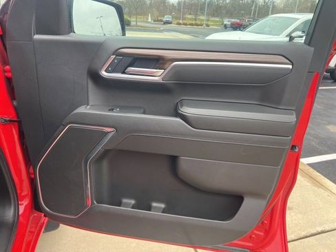Used 2025 Chevrolet Silverado 1500 LT image 23