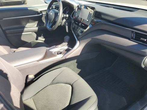 Used 2023 Toyota Camry LE image 31