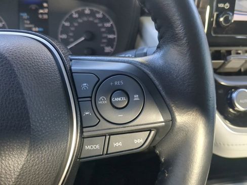Used 2023 Toyota Corolla SE image 30