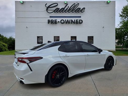 Used 2021 Toyota Camry XSE image 3