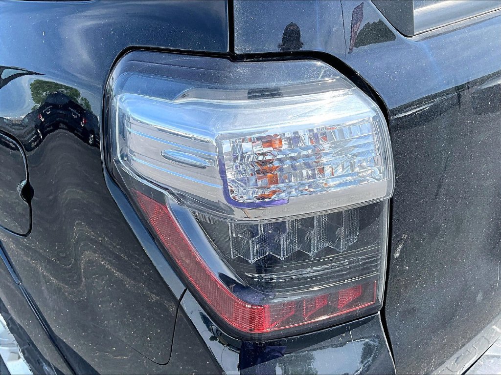 Used 2017 Toyota 4Runner SR5 Premium AWD/4WD image 29