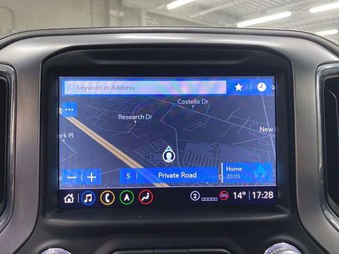 Used 2023 GMC Sierra 2500 SLT w/ SLT Premium Package image 14