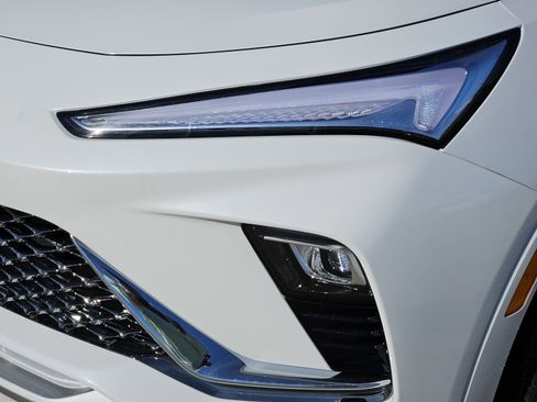 New 2026 Buick Envista Avenir FWD image 5