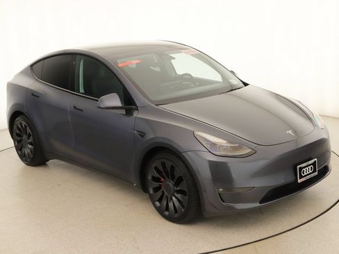 Used 2022 Tesla Model Y Performance AWD/4WD image 37