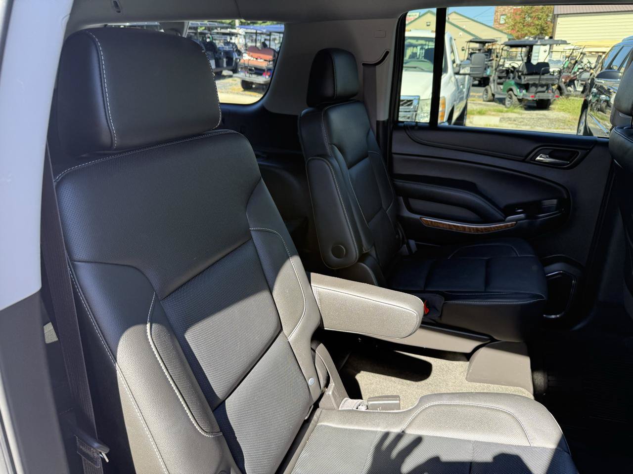 Used 2016 Chevrolet Suburban LTZ AWD/4WD image 29