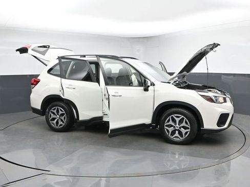 Used 2020 Subaru Forester Premium AWD/4WD image 48