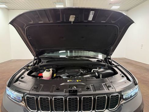 Used 2024 Jeep Grand Cherokee L Overland w/ Trailer Tow Package image 19