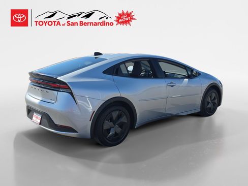 New 2026 Toyota Prius LE FWD image 5