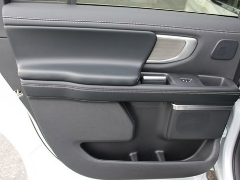 New 2025 Ford Expedition Max Platinum w/ Driver's Package image 17