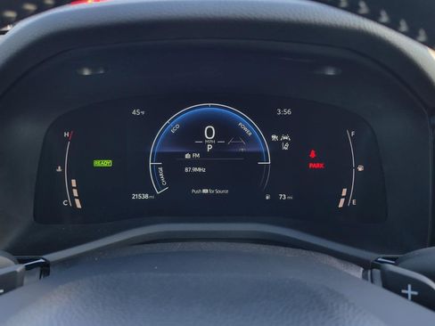 Used 2025 Toyota Camry SE image 21