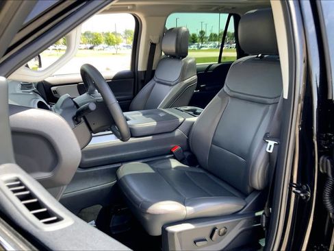 Used 2025 Ford Expedition Active AWD/4WD image 24
