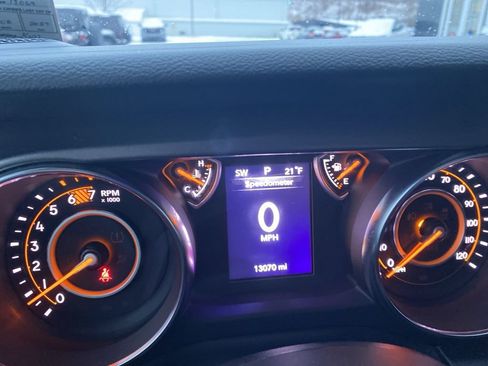 Used 2023 Jeep Wrangler Sport S image 28