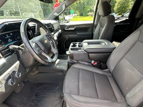 Used 2023 Chevrolet Silverado 1500 LT w/ Convenience Package II RWD image 16