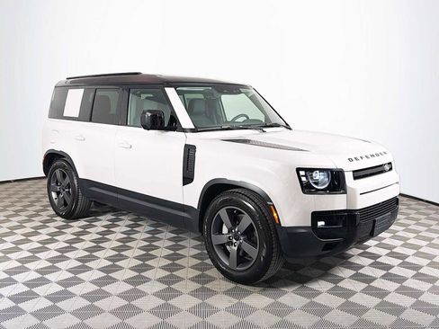 Used 2026 Land Rover Defender 110 S image 3