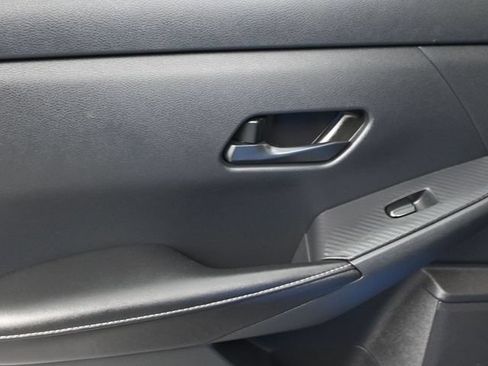 Used 2024 Nissan Sentra SV FWD image 9