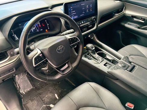Used 2024 Toyota Grand Highlander XLE image 7