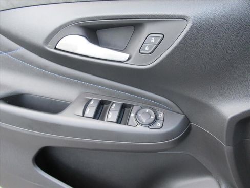 New 2026 Buick Envista Sport Touring w/ Advanced Safety Package FWD image 18