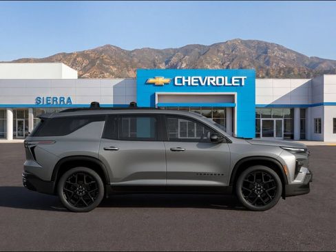 New 2026 Chevrolet Traverse RS w/ LPO, Floor Liner Package FWD image 3