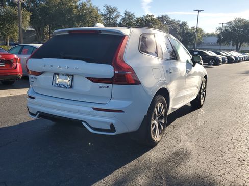 Used 2024 Volvo XC60 B5 Core image 7