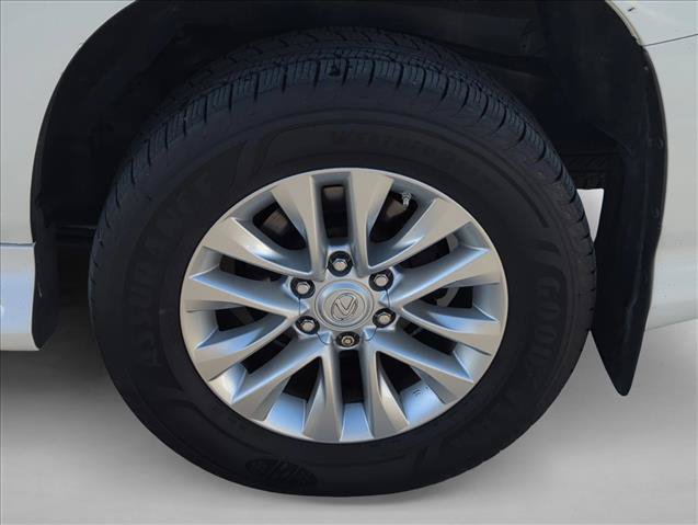 Used 2015 Lexus GX 460 w/ Premium Package AWD/4WD image 8