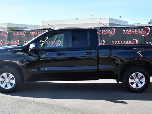 Used 2020 Chevrolet Silverado 1500 LT w/ Trailering Package image 4